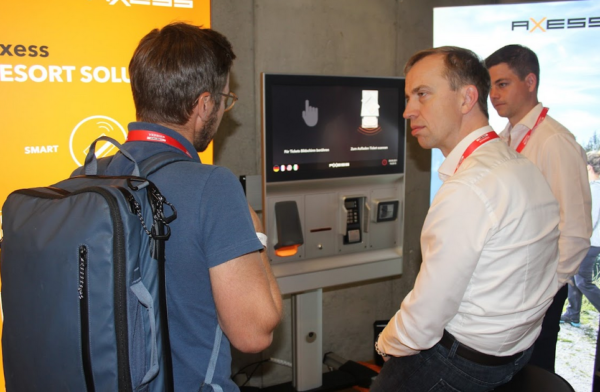 Bildschirmfoto 2021-11-04 um 17.22.35