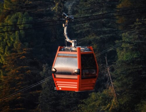 A cable car for the temple