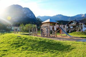 KristallTurm-Spielplatz-Burgrain-01