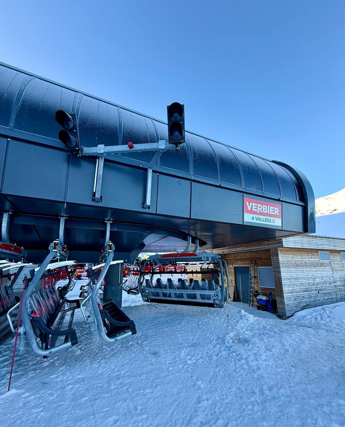 WhatsApp Image 2025-12-10 à 14.19.43_e89fc52c