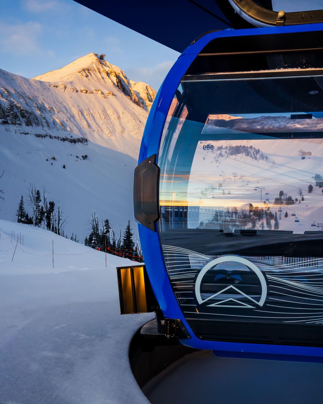 big-sky-resort-lifts-explorer-gondola-photos-winter_DSC3510-