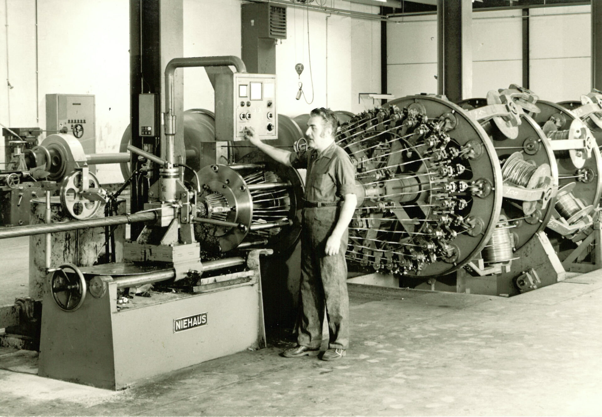 03_Historie_02_Verseilmaschine
