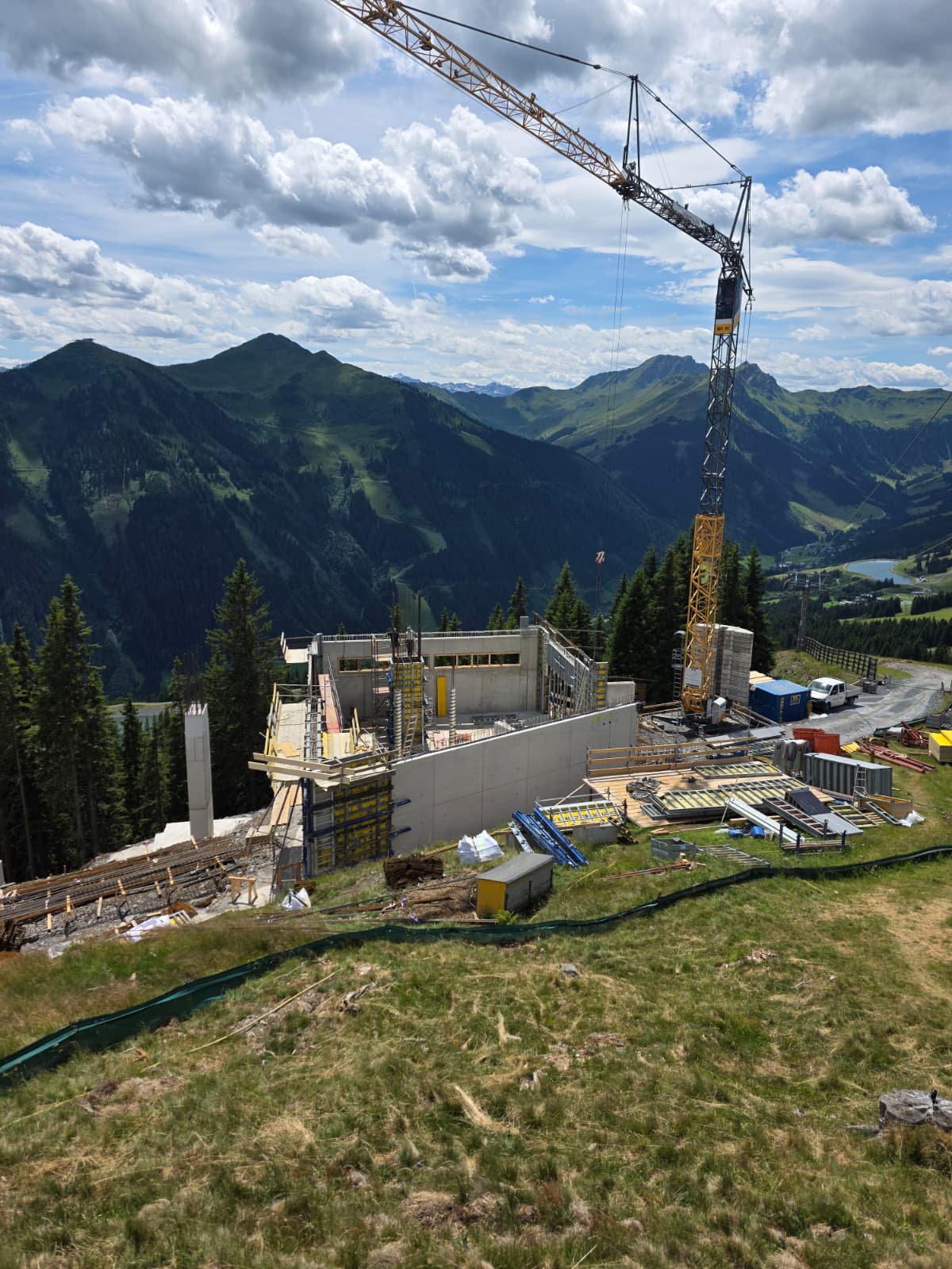 Bergstation mit Blick Richtung Talschluss