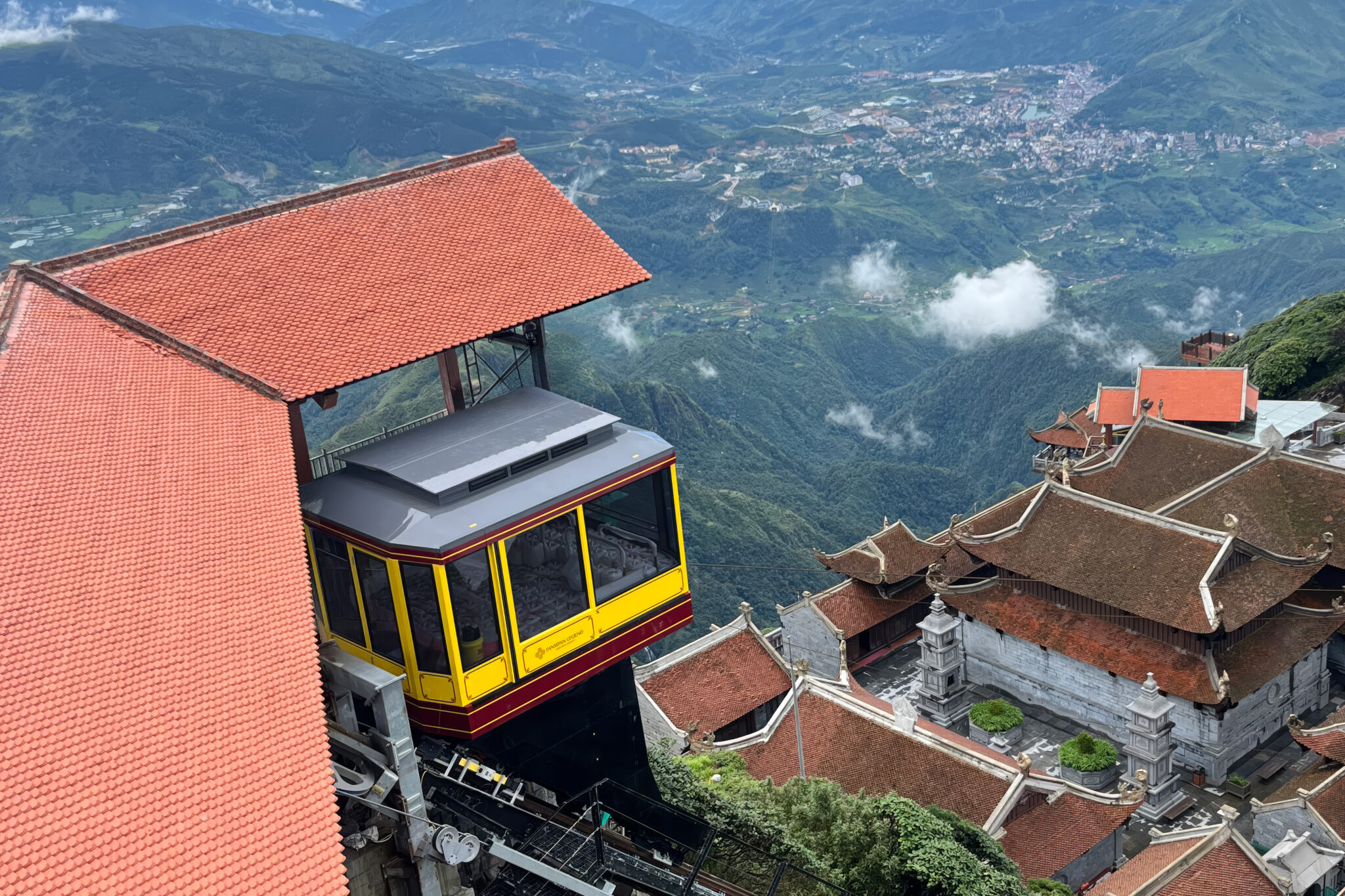 60-FUL_Fansipan_Top_Sapa_VNM_001